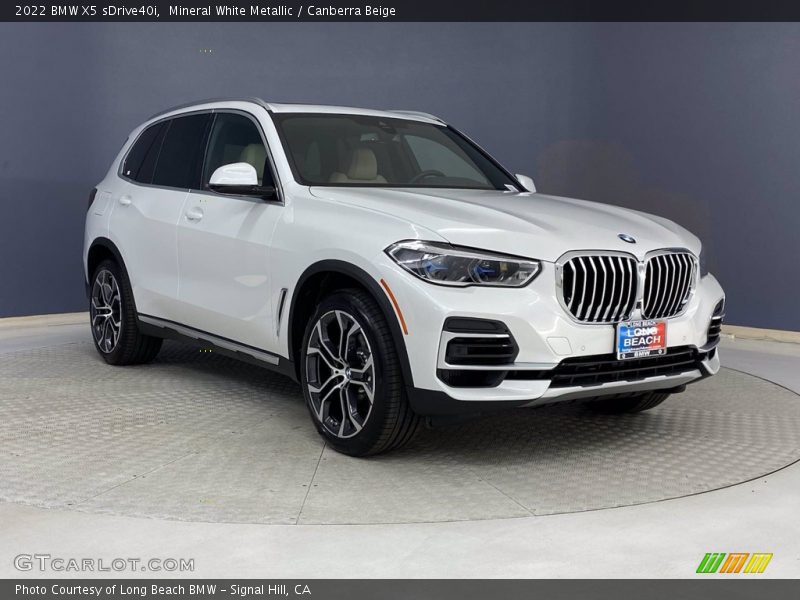 Front 3/4 View of 2022 X5 sDrive40i