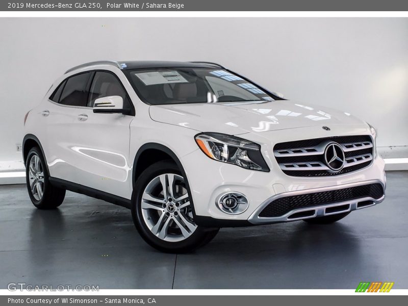 Polar White / Sahara Beige 2019 Mercedes-Benz GLA 250