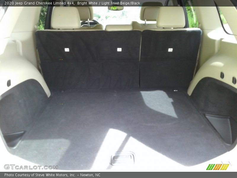 Bright White / Light Frost Beige/Black 2020 Jeep Grand Cherokee Limited 4x4