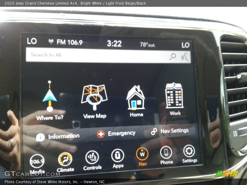 Bright White / Light Frost Beige/Black 2020 Jeep Grand Cherokee Limited 4x4