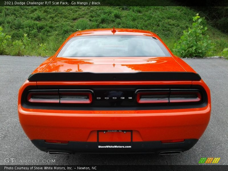Go Mango / Black 2021 Dodge Challenger R/T Scat Pack