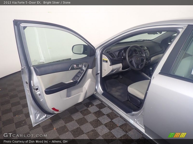 Bright Silver / Stone 2013 Kia Forte 5-Door EX