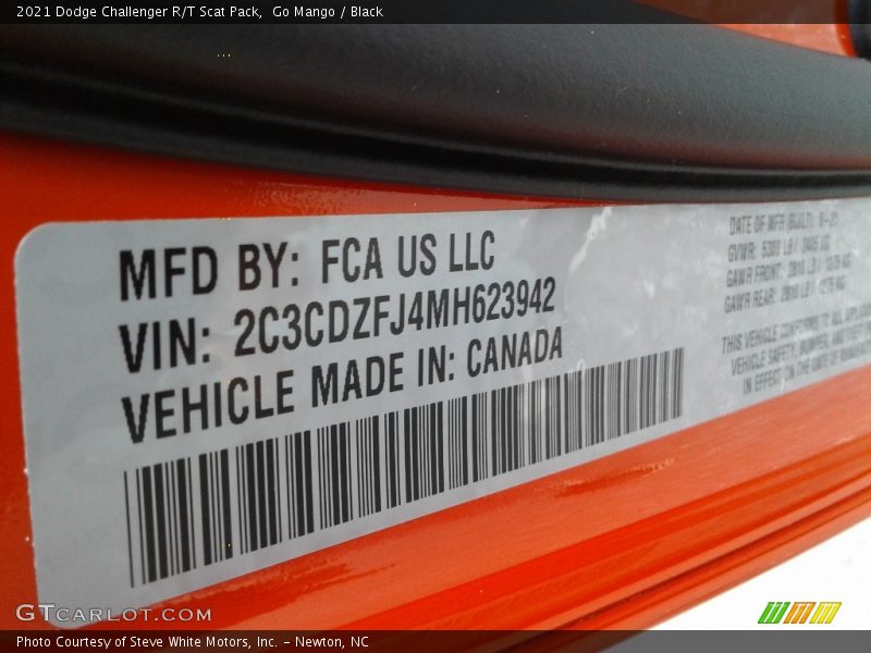 Go Mango / Black 2021 Dodge Challenger R/T Scat Pack