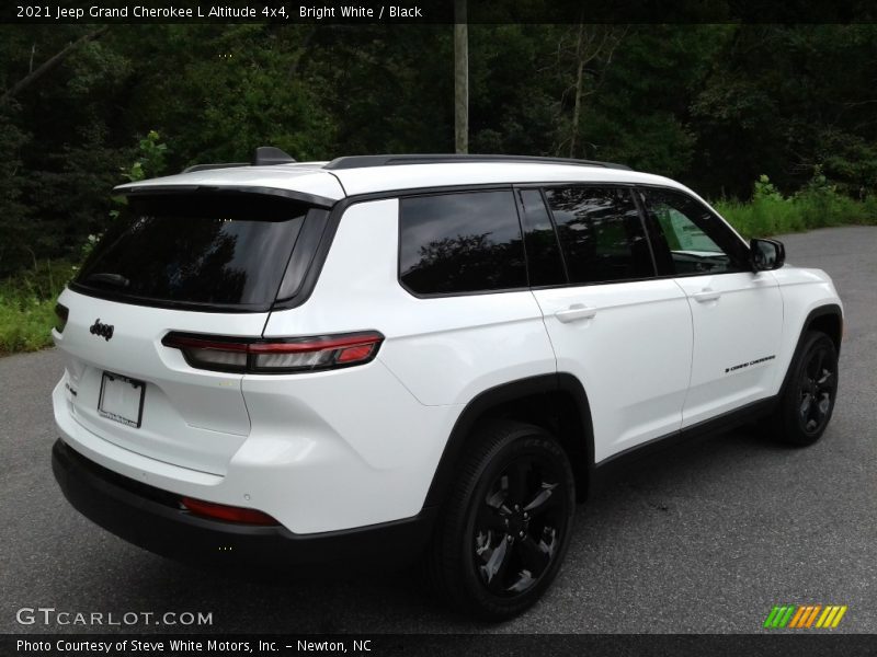 Bright White / Black 2021 Jeep Grand Cherokee L Altitude 4x4