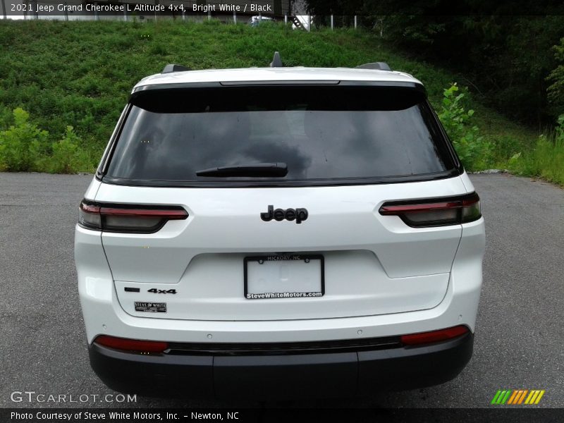 Bright White / Black 2021 Jeep Grand Cherokee L Altitude 4x4