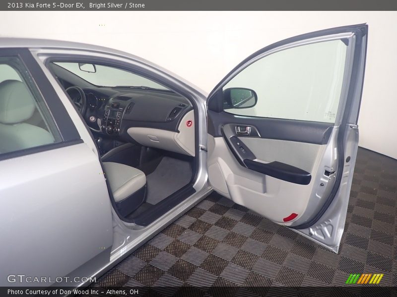 Bright Silver / Stone 2013 Kia Forte 5-Door EX