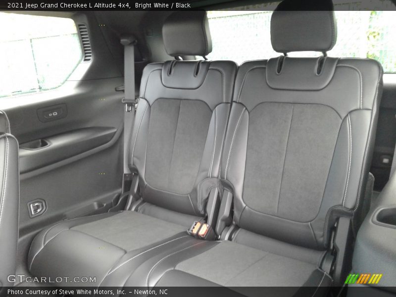 Rear Seat of 2021 Grand Cherokee L Altitude 4x4