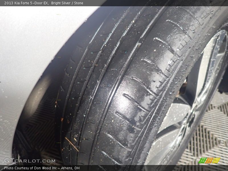 Bright Silver / Stone 2013 Kia Forte 5-Door EX