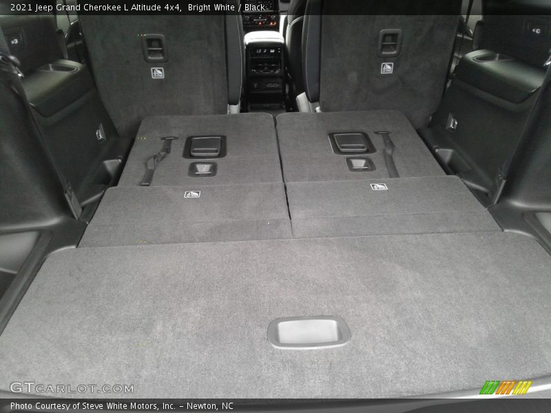  2021 Grand Cherokee L Altitude 4x4 Trunk