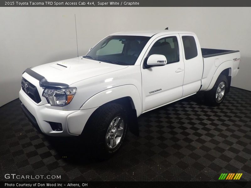 Super White / Graphite 2015 Toyota Tacoma TRD Sport Access Cab 4x4