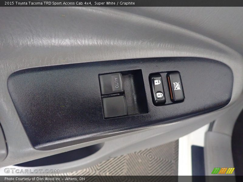 Super White / Graphite 2015 Toyota Tacoma TRD Sport Access Cab 4x4