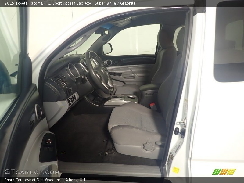 Super White / Graphite 2015 Toyota Tacoma TRD Sport Access Cab 4x4