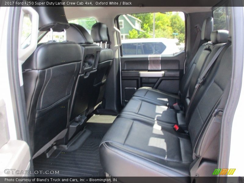 Oxford White / Black 2017 Ford F250 Super Duty Lariat Crew Cab 4x4