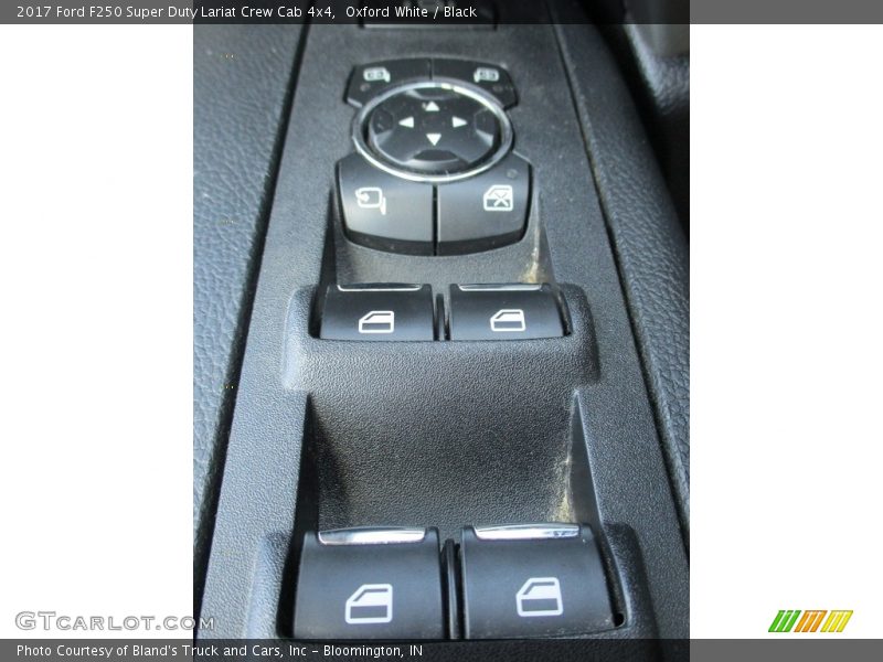 Oxford White / Black 2017 Ford F250 Super Duty Lariat Crew Cab 4x4