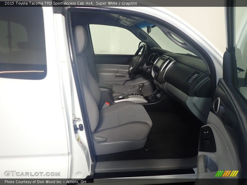Super White / Graphite 2015 Toyota Tacoma TRD Sport Access Cab 4x4
