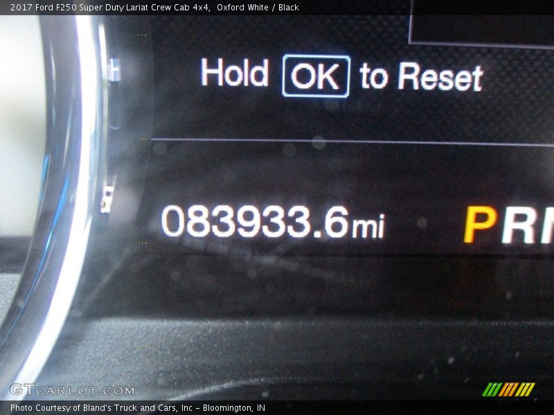 Oxford White / Black 2017 Ford F250 Super Duty Lariat Crew Cab 4x4