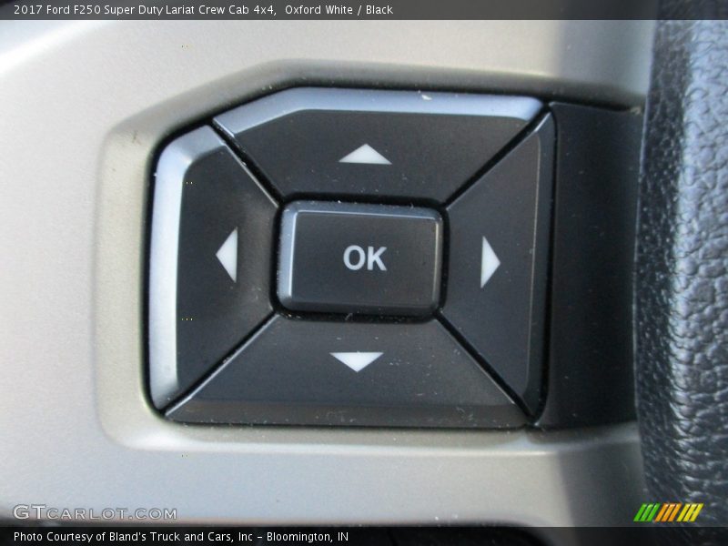 Oxford White / Black 2017 Ford F250 Super Duty Lariat Crew Cab 4x4