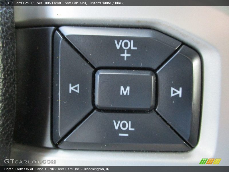 Oxford White / Black 2017 Ford F250 Super Duty Lariat Crew Cab 4x4