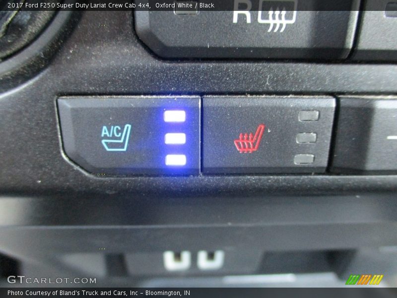 Oxford White / Black 2017 Ford F250 Super Duty Lariat Crew Cab 4x4