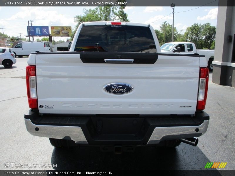 Oxford White / Black 2017 Ford F250 Super Duty Lariat Crew Cab 4x4