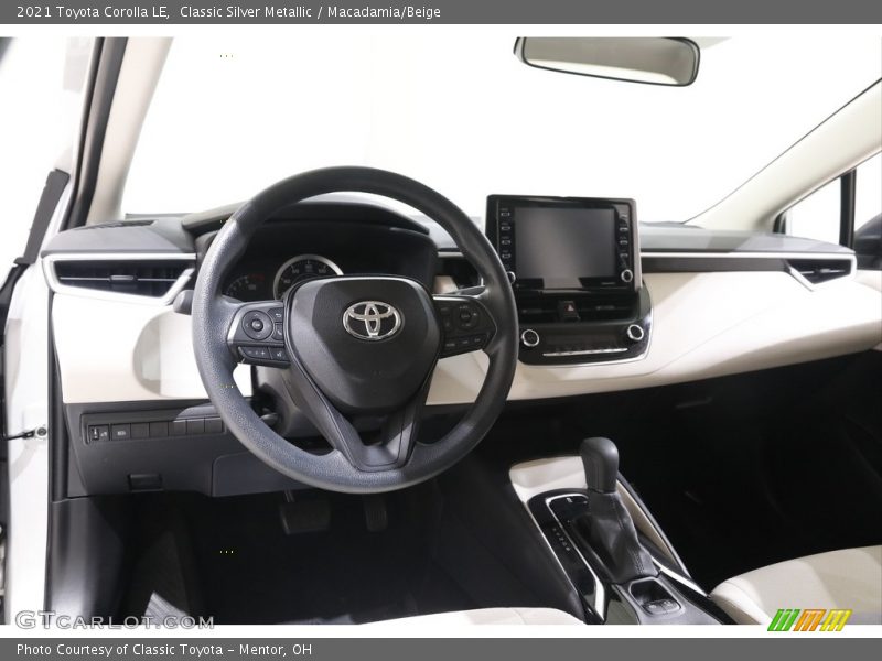 Classic Silver Metallic / Macadamia/Beige 2021 Toyota Corolla LE