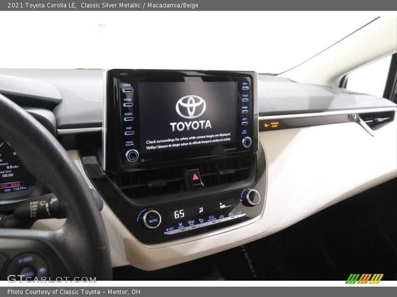 Classic Silver Metallic / Macadamia/Beige 2021 Toyota Corolla LE
