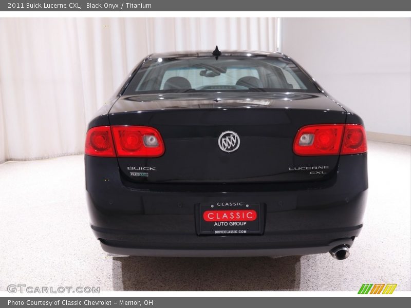 Black Onyx / Titanium 2011 Buick Lucerne CXL