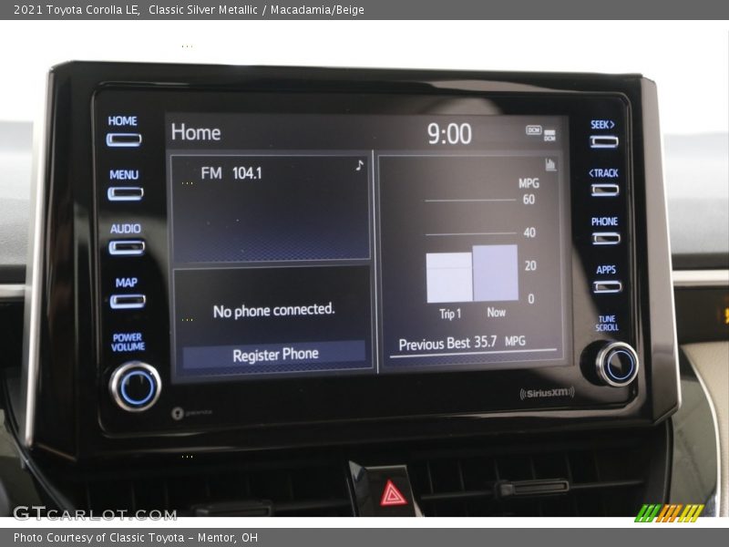 Classic Silver Metallic / Macadamia/Beige 2021 Toyota Corolla LE