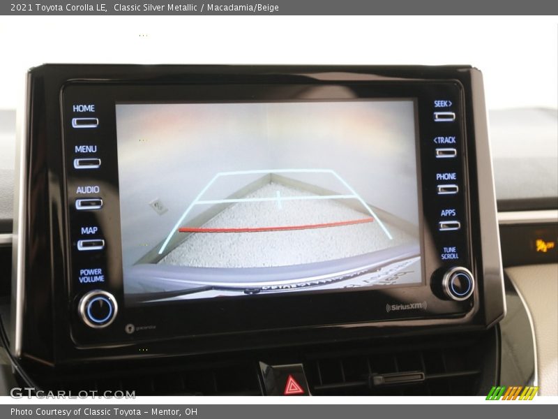 Classic Silver Metallic / Macadamia/Beige 2021 Toyota Corolla LE