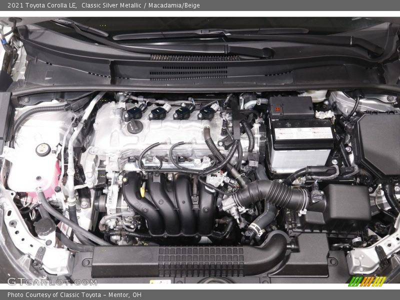 Classic Silver Metallic / Macadamia/Beige 2021 Toyota Corolla LE