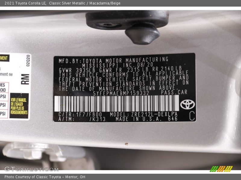 Classic Silver Metallic / Macadamia/Beige 2021 Toyota Corolla LE