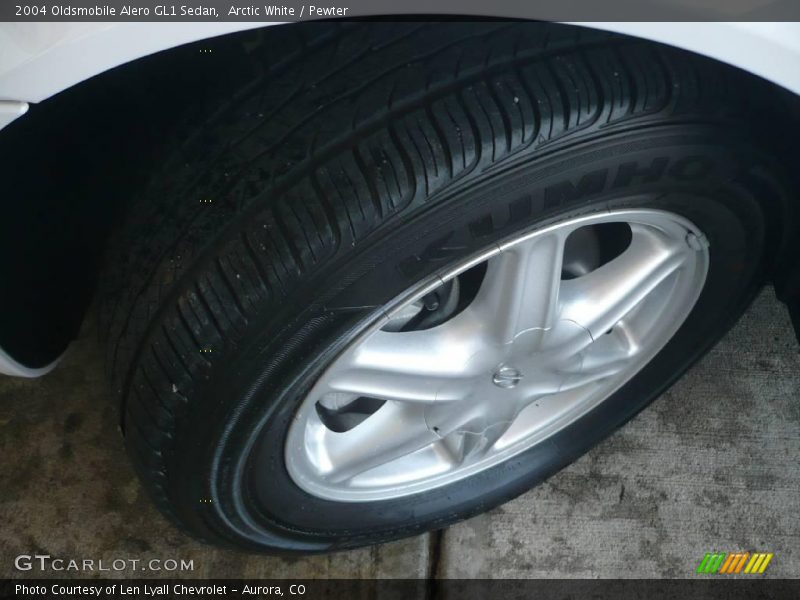 Arctic White / Pewter 2004 Oldsmobile Alero GL1 Sedan
