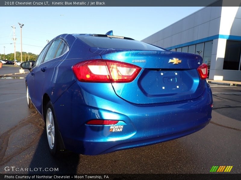 Kinetic Blue Metallic / Jet Black 2018 Chevrolet Cruze LT