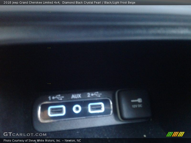 Diamond Black Crystal Pearl / Black/Light Frost Beige 2018 Jeep Grand Cherokee Limited 4x4
