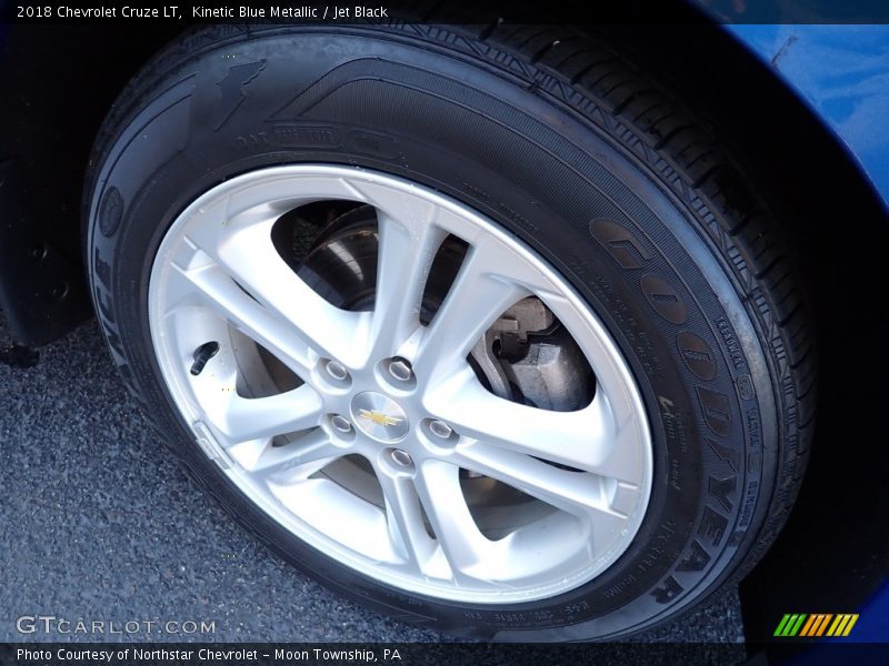 Kinetic Blue Metallic / Jet Black 2018 Chevrolet Cruze LT