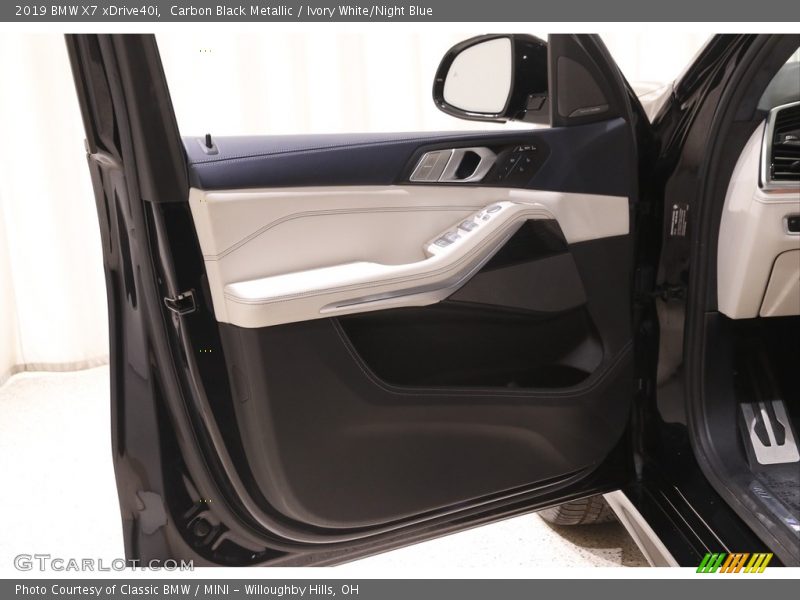 Carbon Black Metallic / Ivory White/Night Blue 2019 BMW X7 xDrive40i