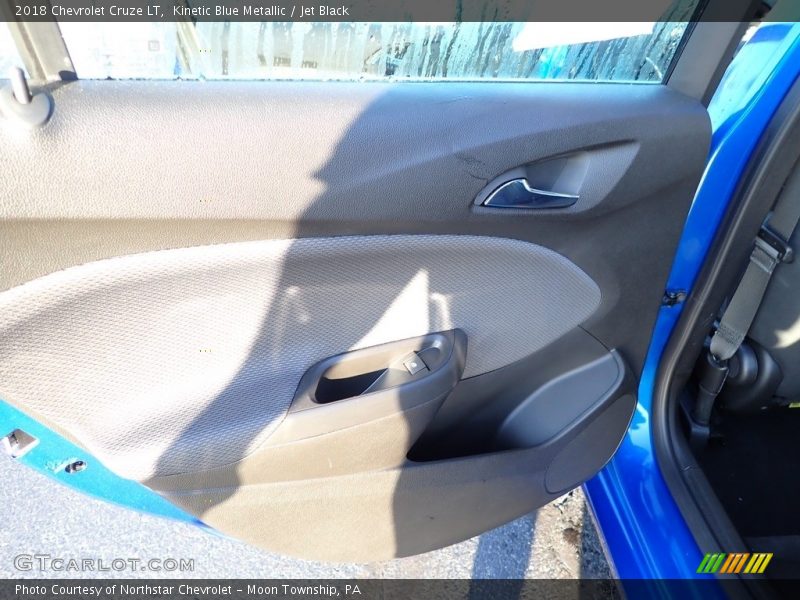 Kinetic Blue Metallic / Jet Black 2018 Chevrolet Cruze LT