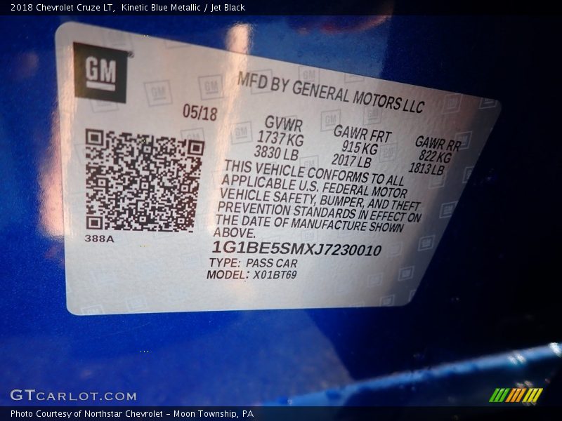 Kinetic Blue Metallic / Jet Black 2018 Chevrolet Cruze LT