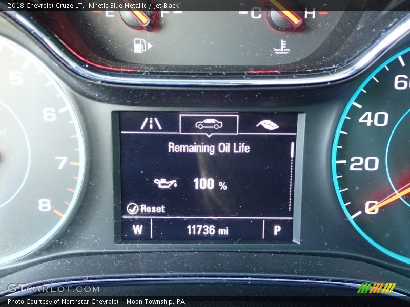 Kinetic Blue Metallic / Jet Black 2018 Chevrolet Cruze LT