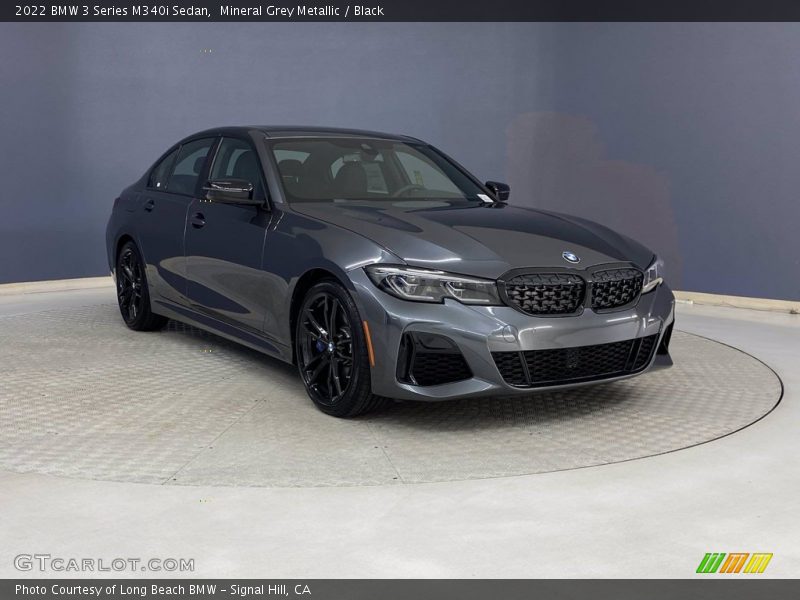 Front 3/4 View of 2022 3 Series M340i Sedan