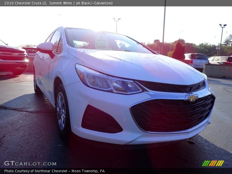 Summit White / Jet Black/­Galvanized 2019 Chevrolet Cruze LS