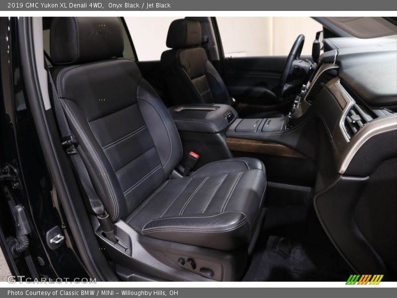 Onyx Black / Jet Black 2019 GMC Yukon XL Denali 4WD