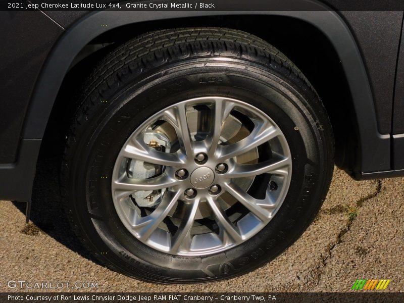 Granite Crystal Metallic / Black 2021 Jeep Cherokee Latitude Lux 4x4