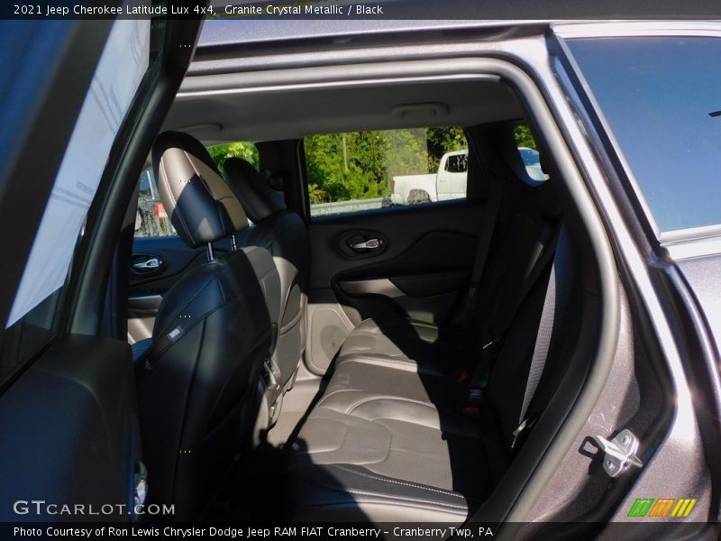 Granite Crystal Metallic / Black 2021 Jeep Cherokee Latitude Lux 4x4