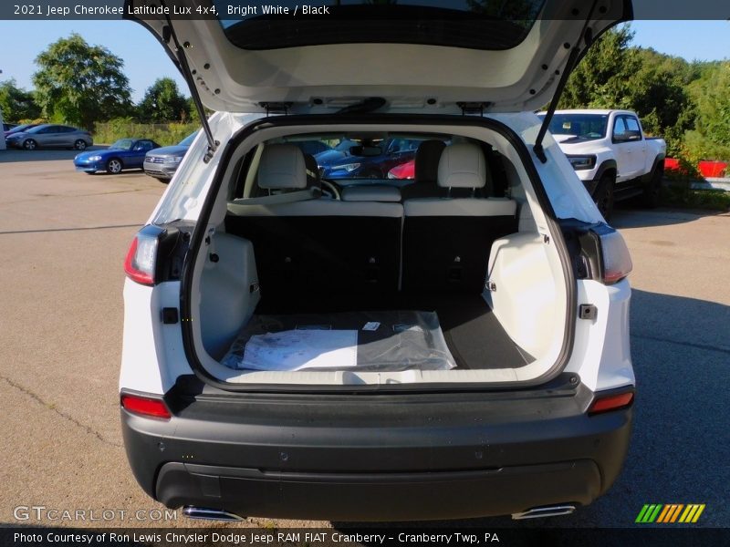 Bright White / Black 2021 Jeep Cherokee Latitude Lux 4x4