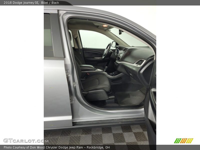 Billet / Black 2018 Dodge Journey SE