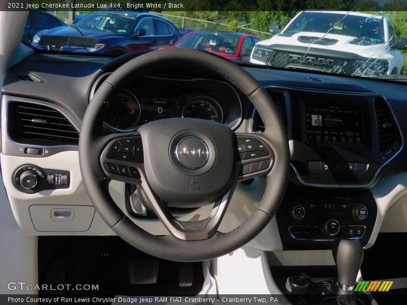 Bright White / Black 2021 Jeep Cherokee Latitude Lux 4x4