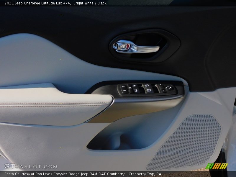 Bright White / Black 2021 Jeep Cherokee Latitude Lux 4x4