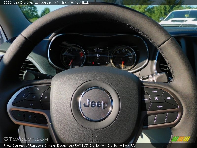 Bright White / Black 2021 Jeep Cherokee Latitude Lux 4x4