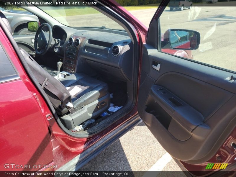 Red Fire Metallic / Black 2007 Ford Freestyle Limited